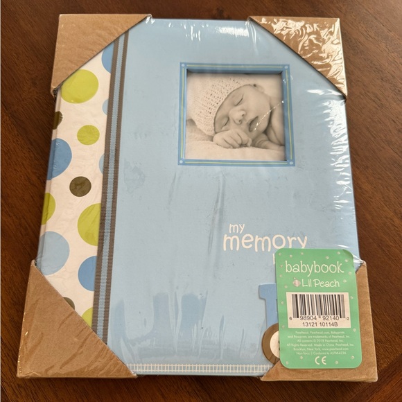 Carter’s Newborn 2-Piece Set with Lil Peach Train Memory Book NWT - Picture 3 of 11